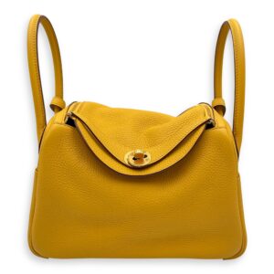 Lindy 26 Jaune Ambre in Clemence, Gold hardware