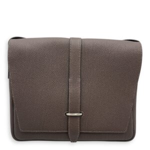 Steve Light Junior 27 Ebene in Togo, Palladium hardware