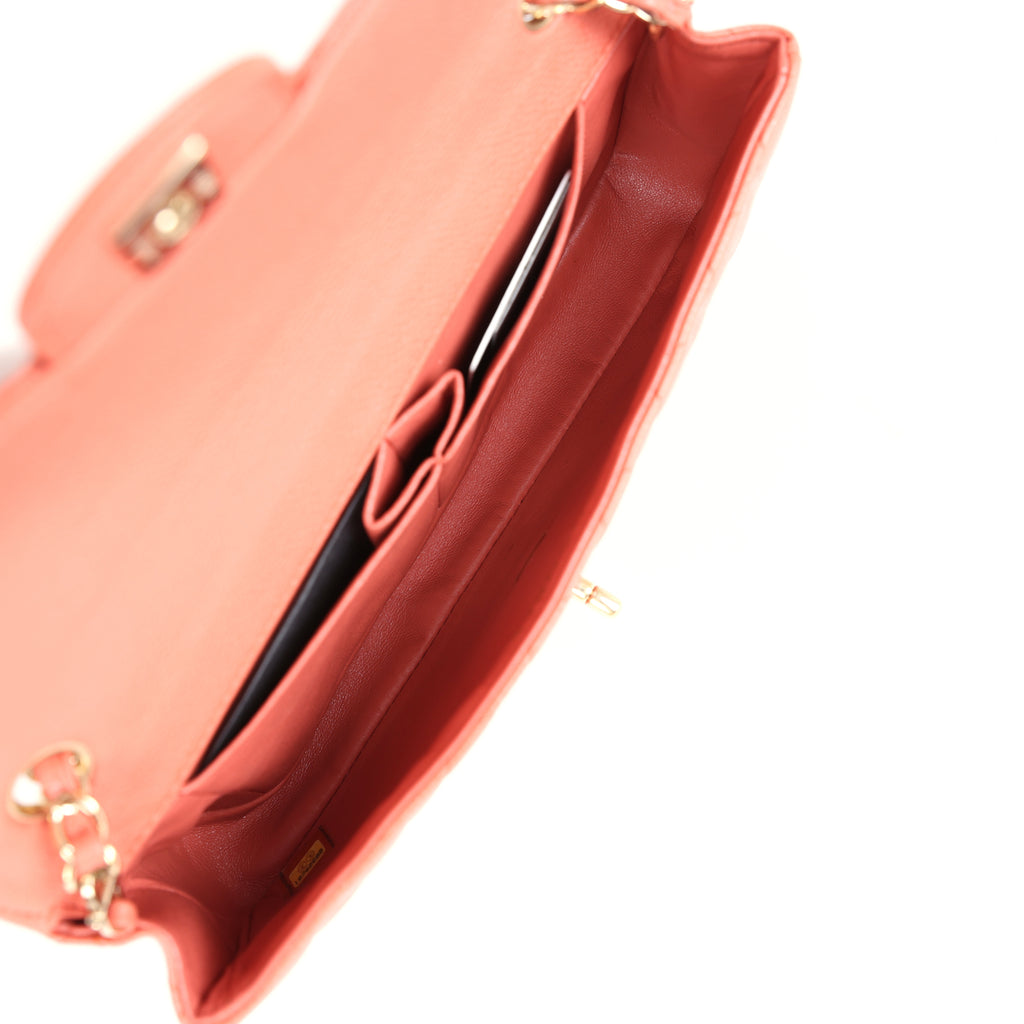 Vintage Chanel Classic East West Single Flap Coral Caviar Light Gold Hardware - Image 9