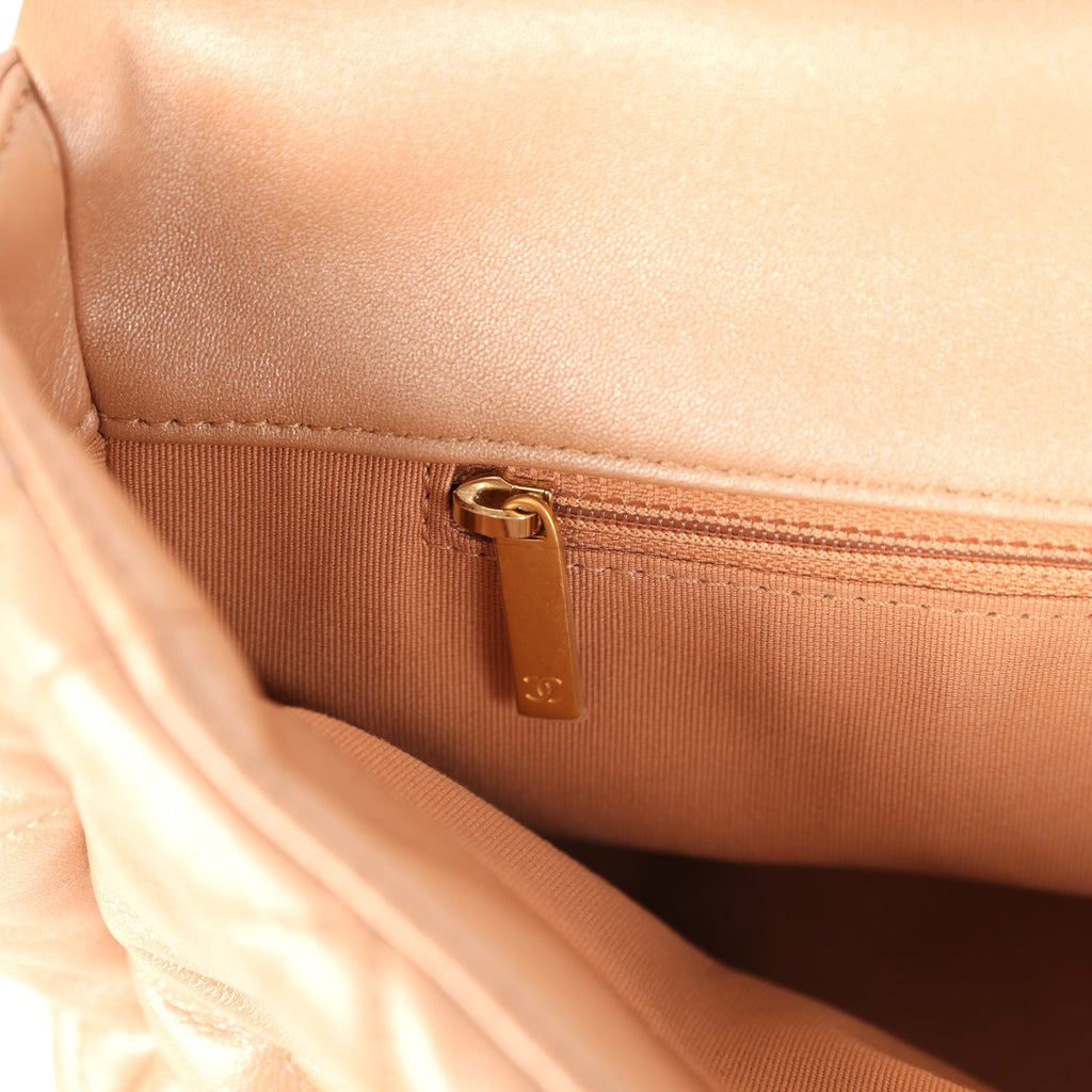 Pre-owned Chanel Large 19 Flap Bag Pearly Blush Shiny Lambskin Mixed Metal Hardware - Image 11