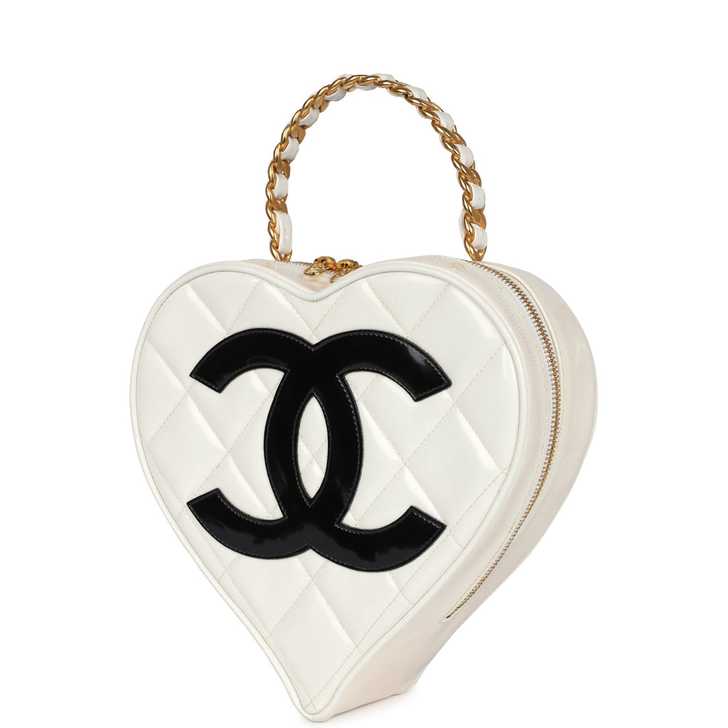 Vintage Chanel Heart Vanity Bag White and Black Patent Antique Gold Hardware - Image 6