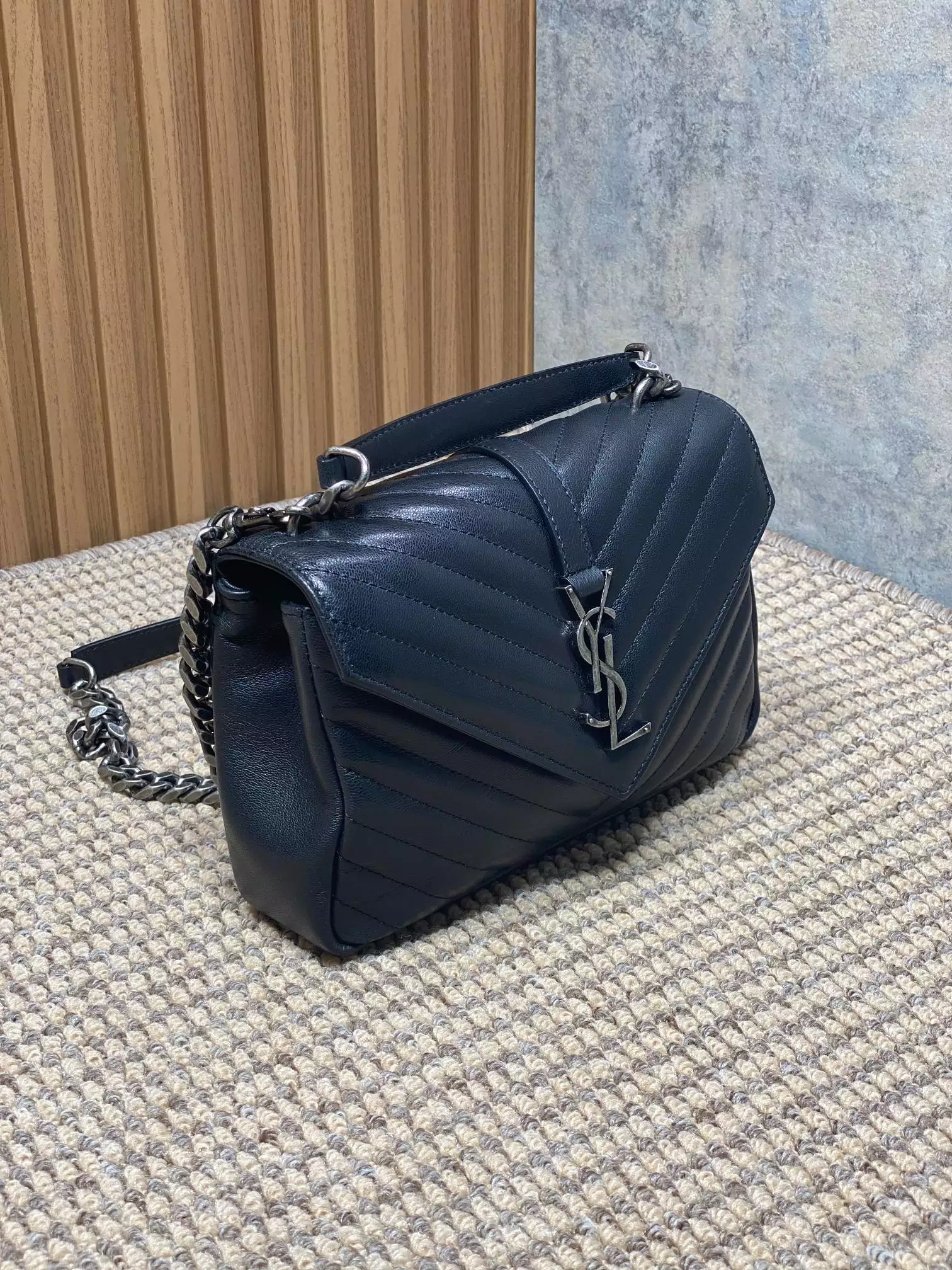 College Medium in Quilted Leather - Repbags.ru - Image 4