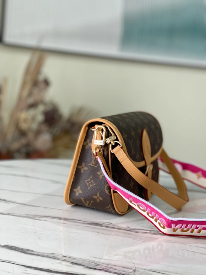 Diane Monogram Canvas Bag - LB306 - Image 9