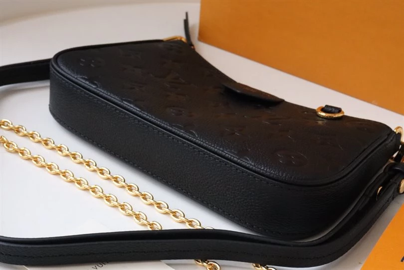 Easy Pouch On Strap Monogram Empreinte Leather - LB220 - Image 9