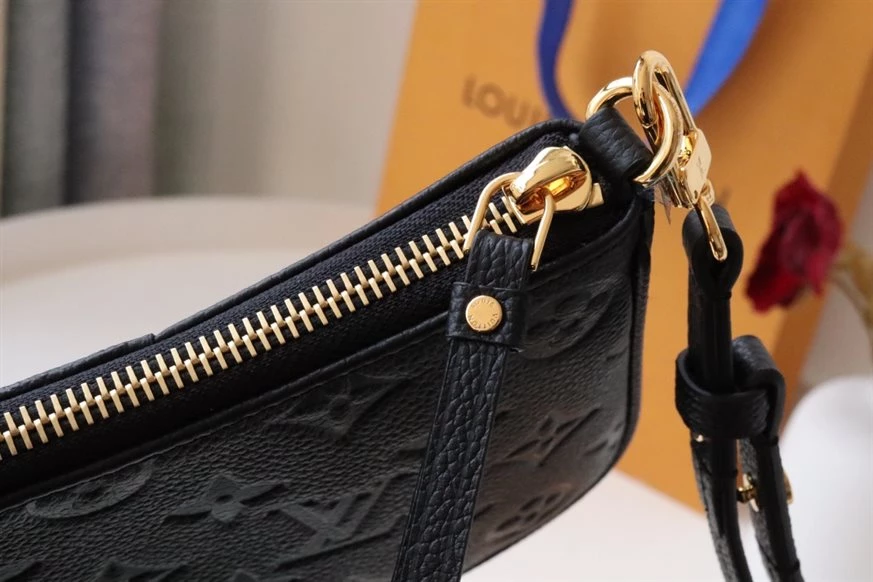 Easy Pouch On Strap Monogram Empreinte Leather - LB220 - Image 10