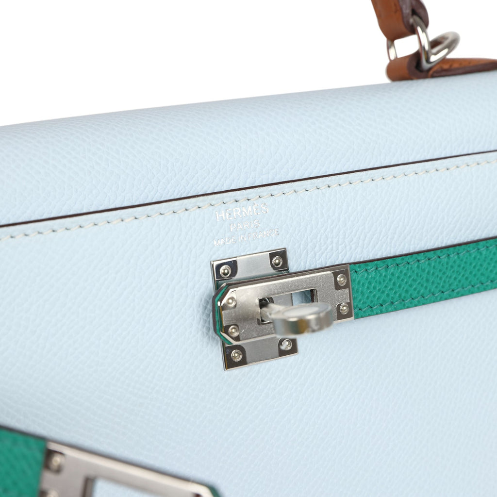 Hermes Kelly Sellier 25 Tri-Color Bleu Brume, Gold and Vert Jade Epsom Epsom Palladium Hardware - Image 8
