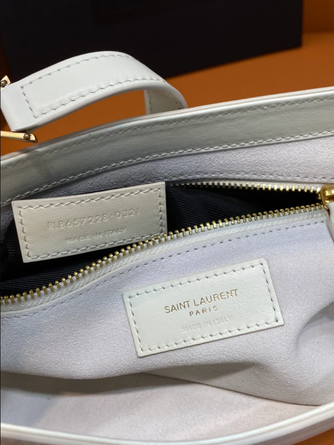 LE 5 à 7 in smooth leather bag - Image 9