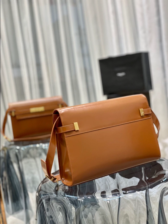 Manhattan Small Shoulder Bag in Box Saint Laurent - Image 4