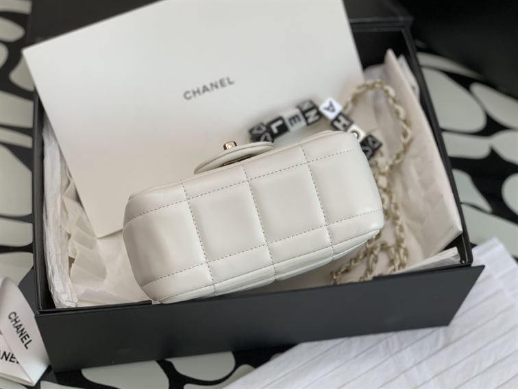 Mini Flap Bag Lambskin Gold-Tone Metal White - Image 10