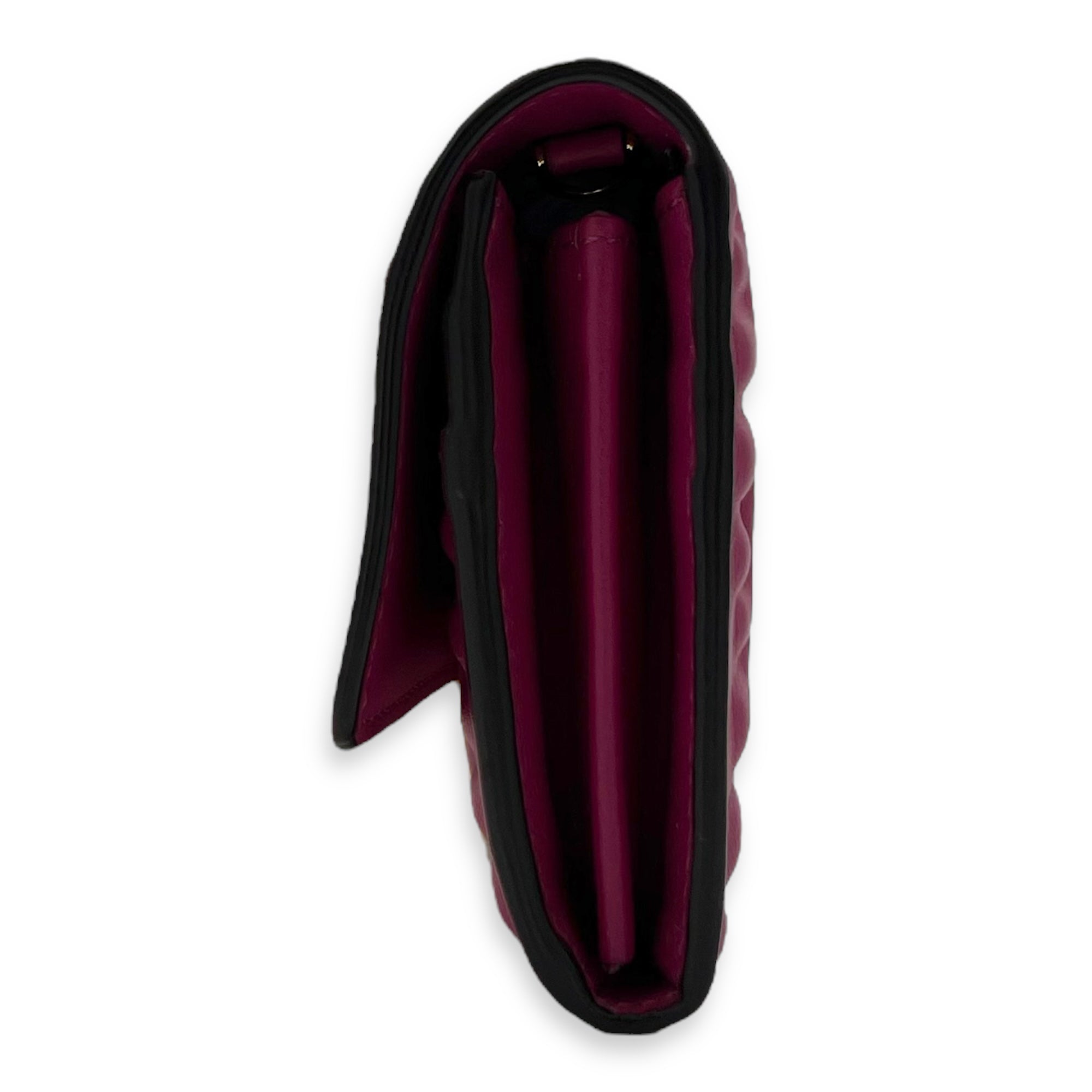 Baguette Wallet On Chain Pink in Calfskin, Gold hardware - Image 4