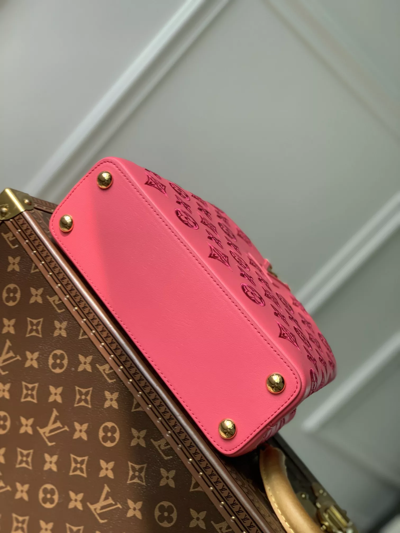 LV Broderie Anglaise Capucines BB Pink - ReplicaBags.is - Image 9