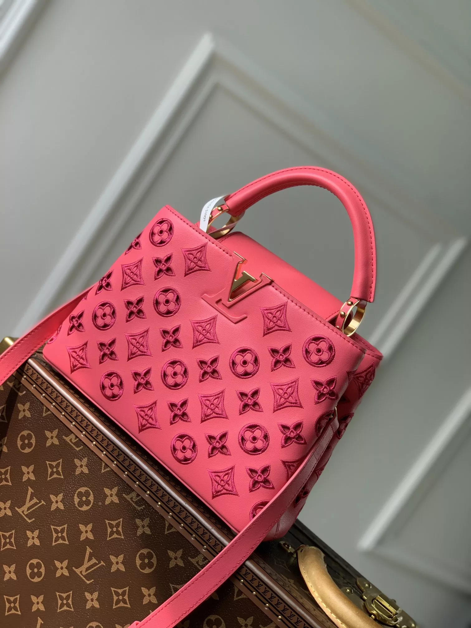 LV Broderie Anglaise Capucines BB Pink - ReplicaBags.is - Image 3