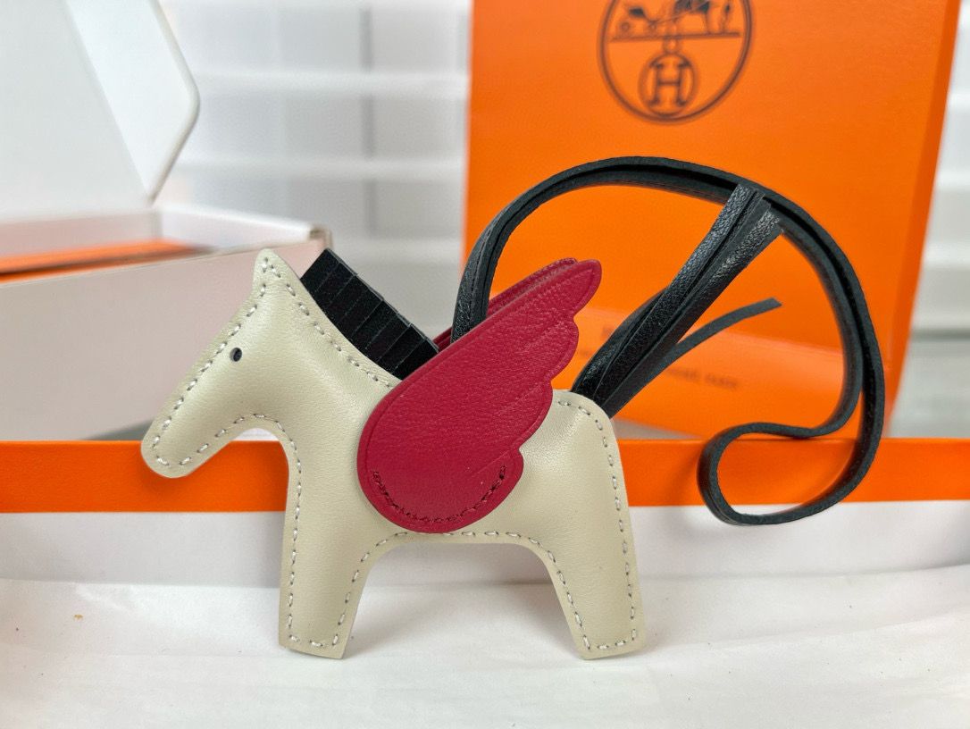 Hermes Rodeo Pegase PM Bag Charm in Craie/Black/Red Lambskin - Image 4
