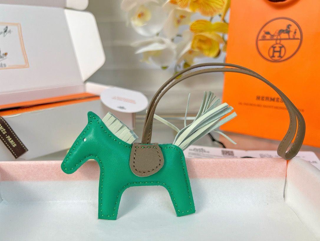 Hermes Rodeo PM Bag Charm in Menthe/Vert Fizz/Taupe Lambskin - Image 4