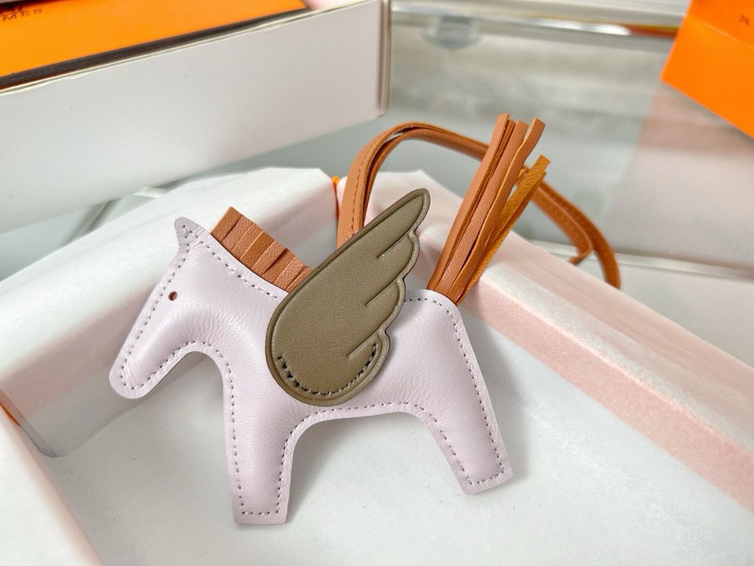 Hermes Rodeo PM Bag Charm in Mauve Pale/Taupe /Gold Lambskin - Image 3