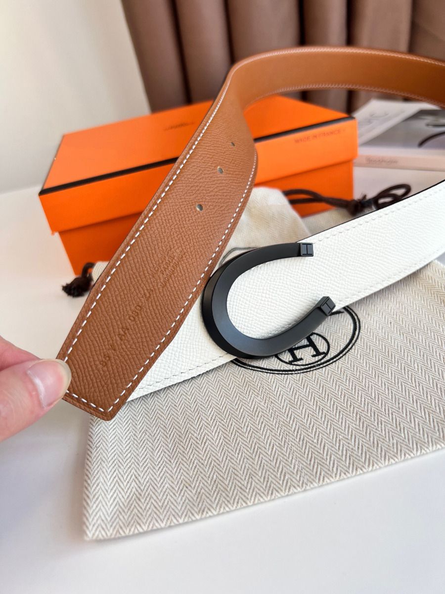 Hermes Luck Reversible Belt 38MM in Epsom Leather with Black Buckle - Image 5