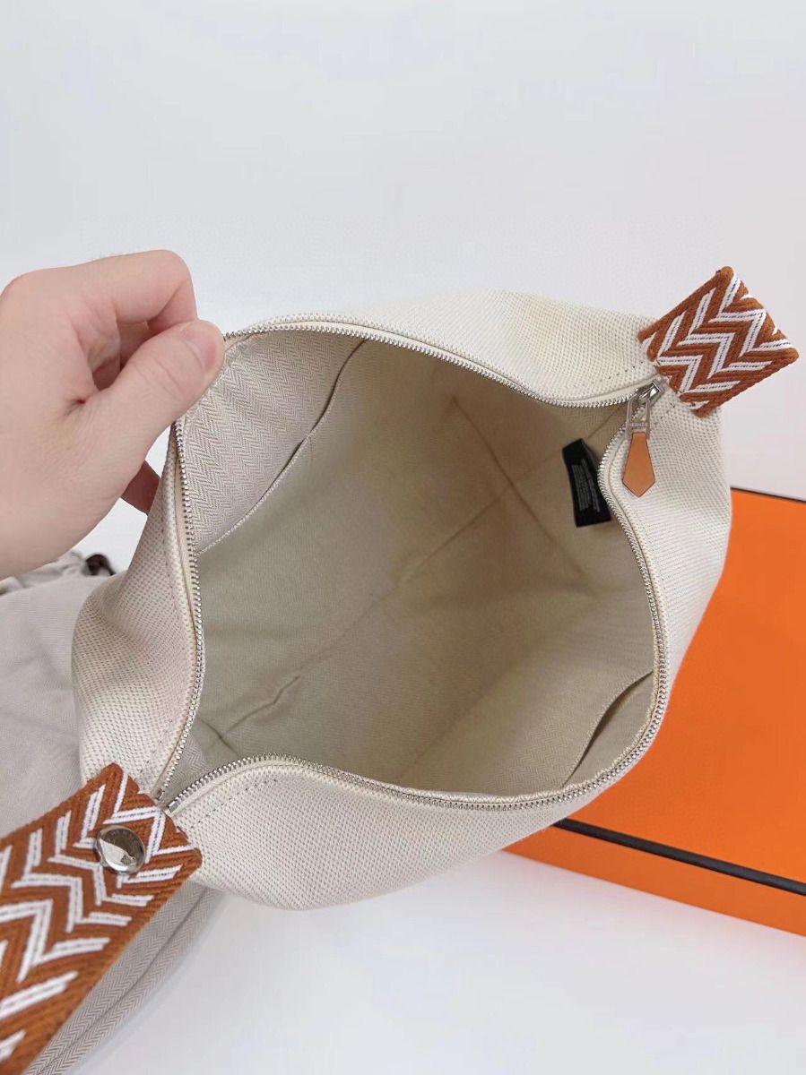 Hermes Bride-a-Brac Large Case in Ecru Canvas with Brown Zigzag Motifs - Image 6