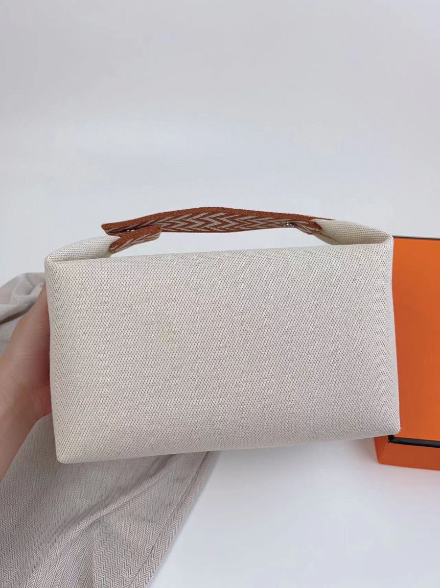 Hermes Bride-a-Brac Large Case in Ecru Canvas with Brown Zigzag Motifs - Image 9
