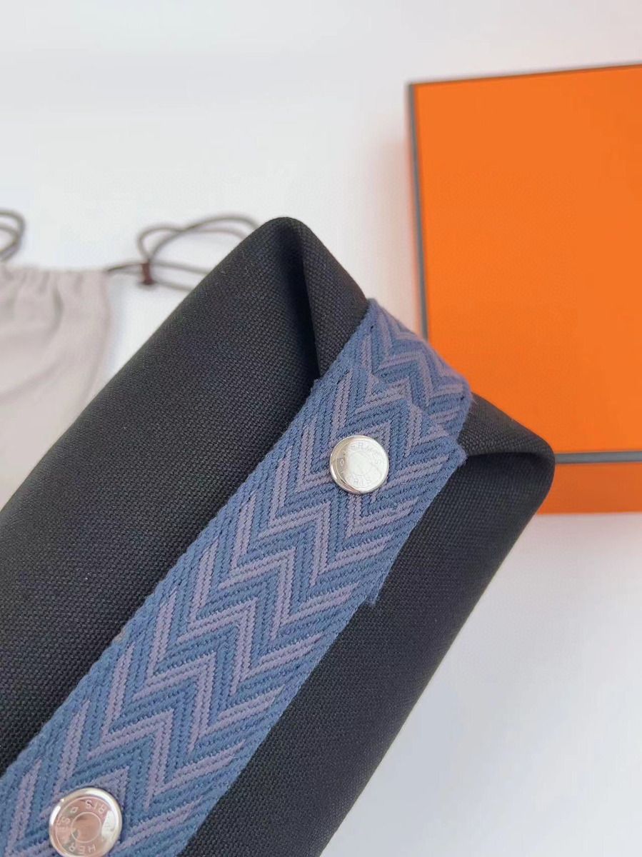 Hermes Bride-a-Brac Large Case in Black Canvas with Zigzag Motifs - Image 5