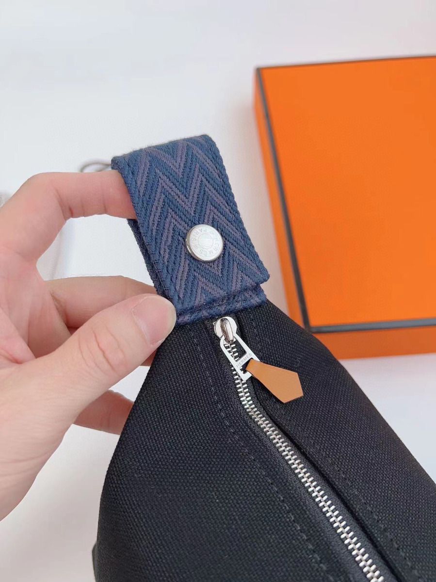 Hermes Bride-a-Brac Large Case in Black Canvas with Zigzag Motifs - Image 6