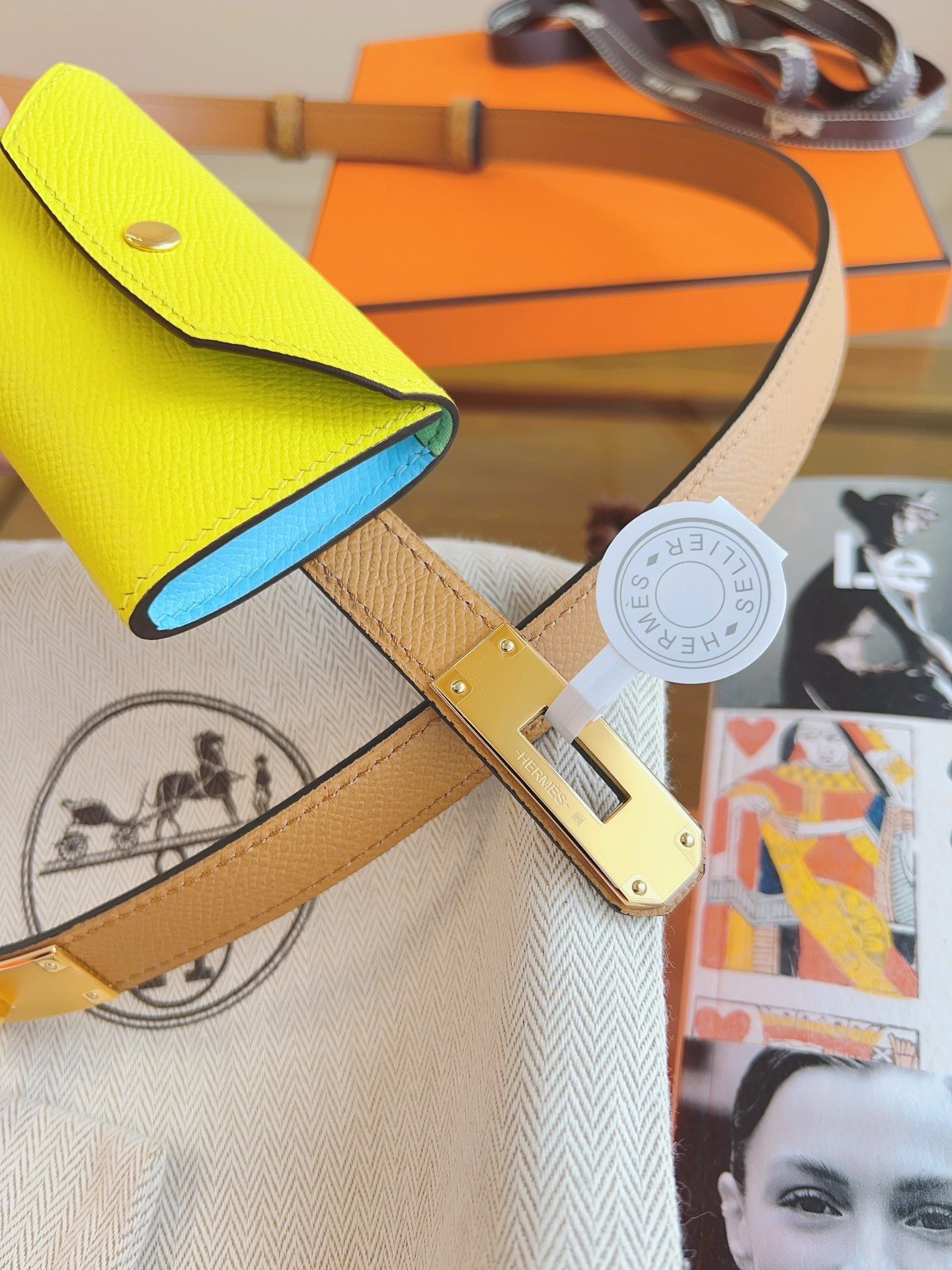 Hermes Kelly Pocket 18 Belt in Biscuit and Soufre Epsom Calfkin - Image 8