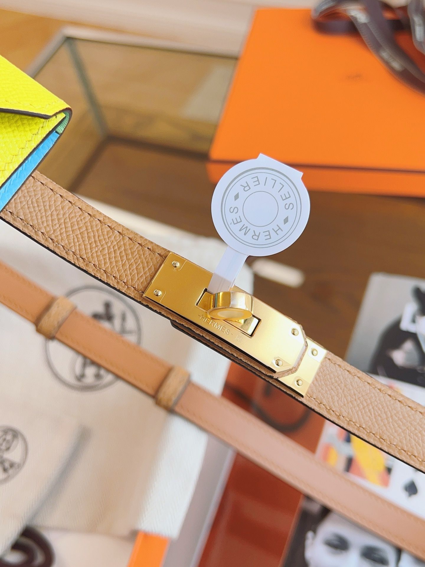 Hermes Kelly Pocket 18 Belt in Biscuit and Soufre Epsom Calfkin - Image 9