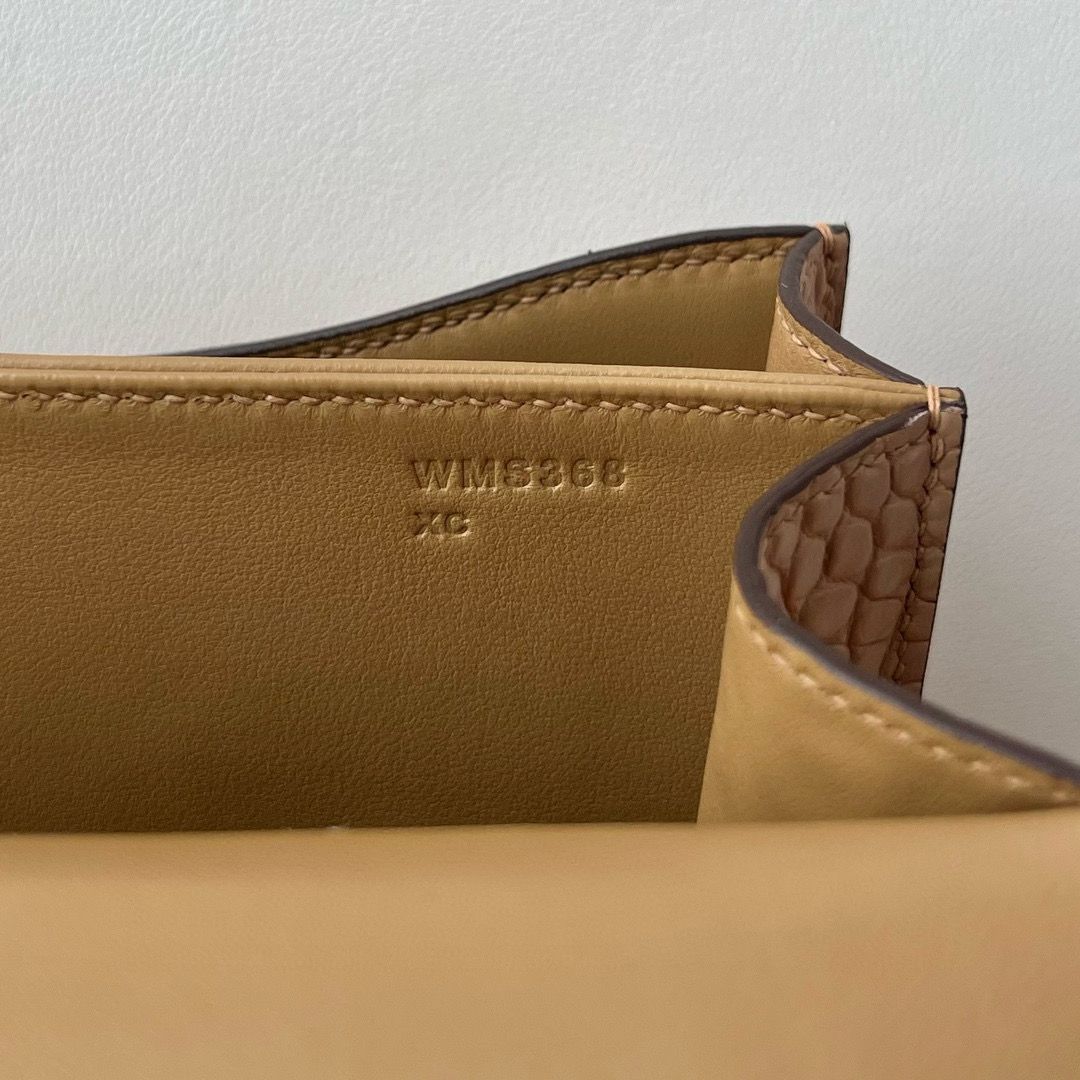 Hermes Constance 18 Handmade Bag in Chai Matte Alligator Leather - Image 7