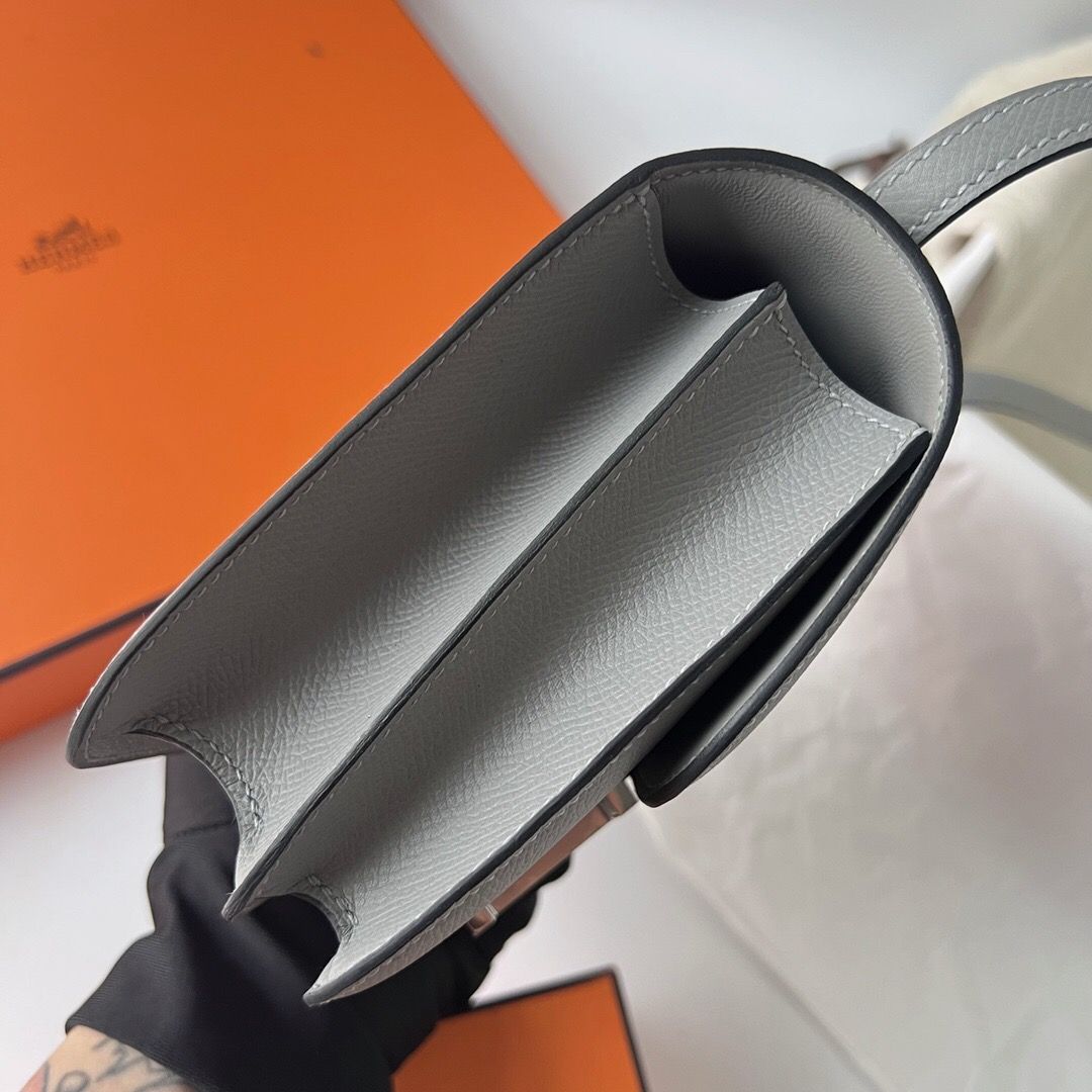 Hermes Constance 18 Handmade Bag in Gris Mouette Epsom Calfskin - Image 5