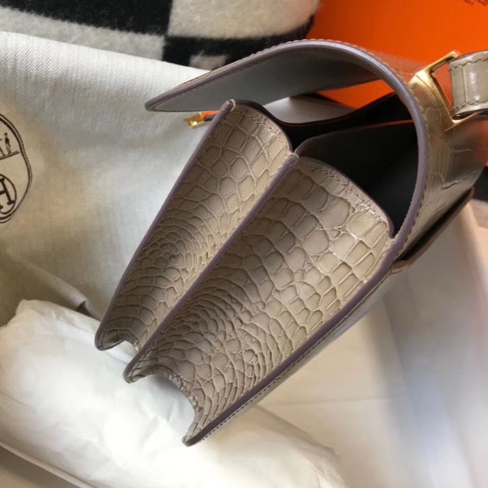 Hermes Constance 24cm Bag In Taupe Embossed Crocodile - Image 5