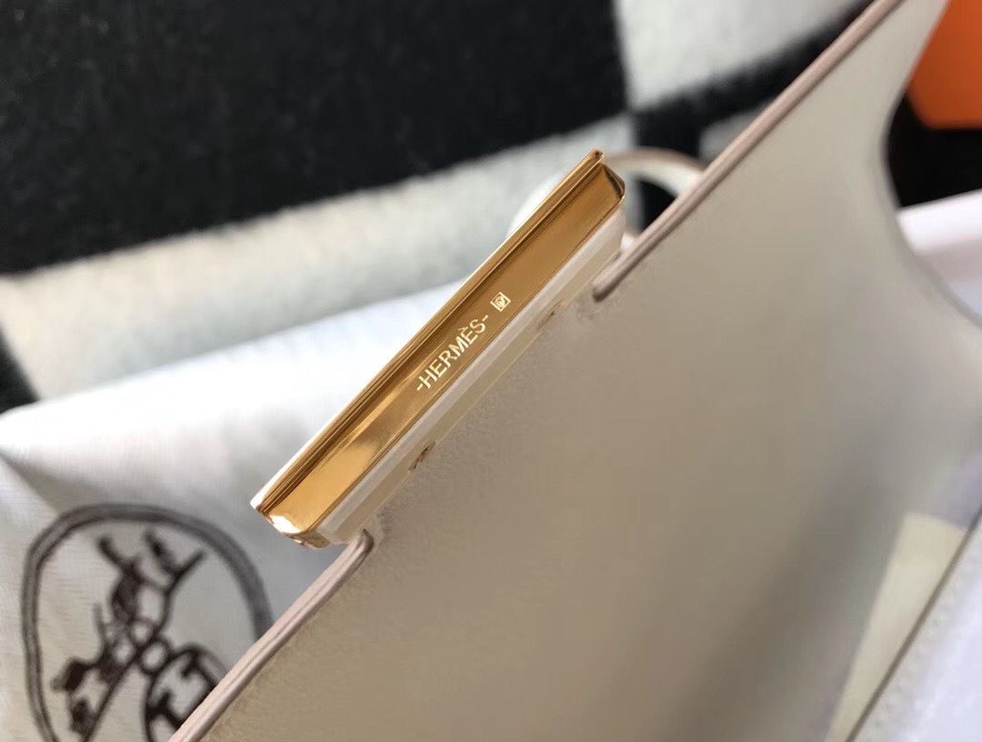 Hermes Constance 24cm Bag In White Embossed Crocodile - Image 6