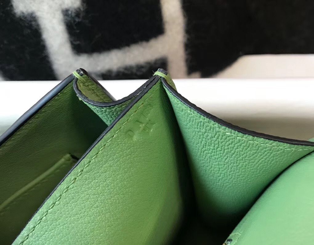 Hermes Constance 24 Handmade Bag In Vert Criquet Epsom Leather - Image 8