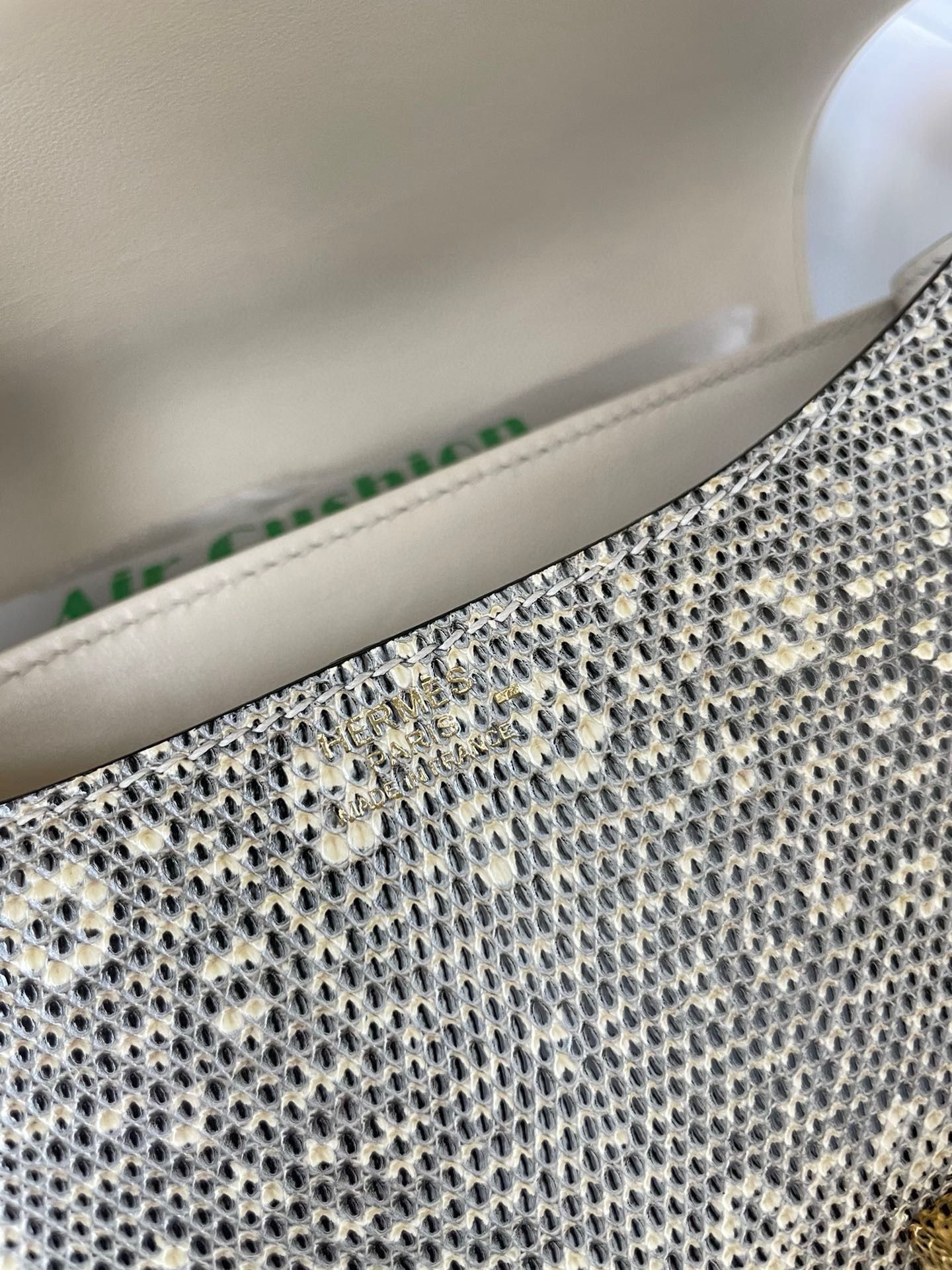 Hermes Constance 24 Handmade Bag in Ombre Natural Lizard Skin - Image 6