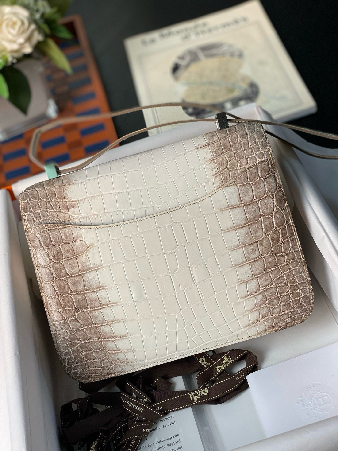 Hermes Constance 24 Handmade Bag In Himalaya Crocodile Niloticus Skin - Image 5