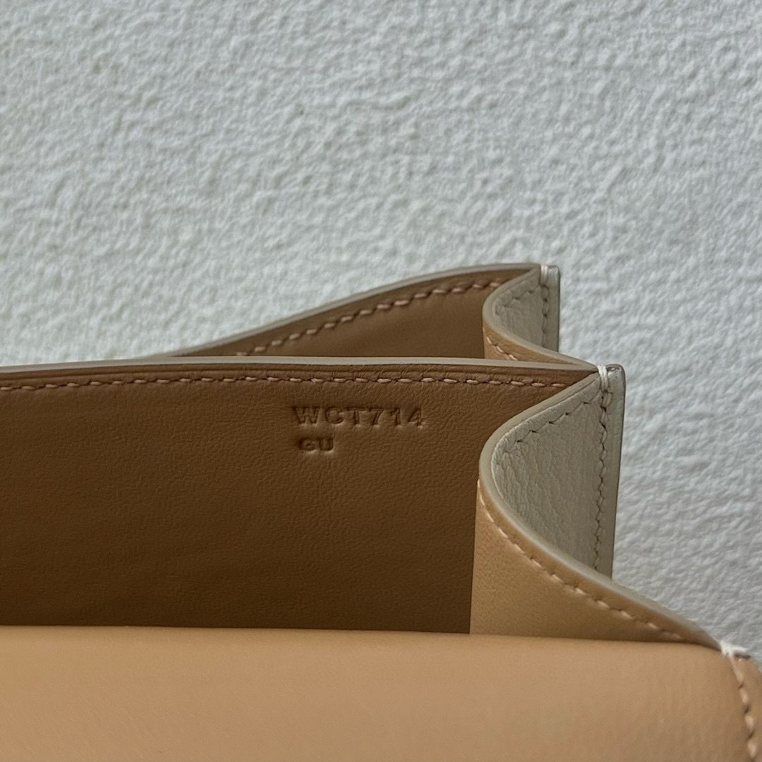 Hermes Constance 18 Verso Handmade Bag in Mushroom Chevre Mysore Goatskin - Image 7
