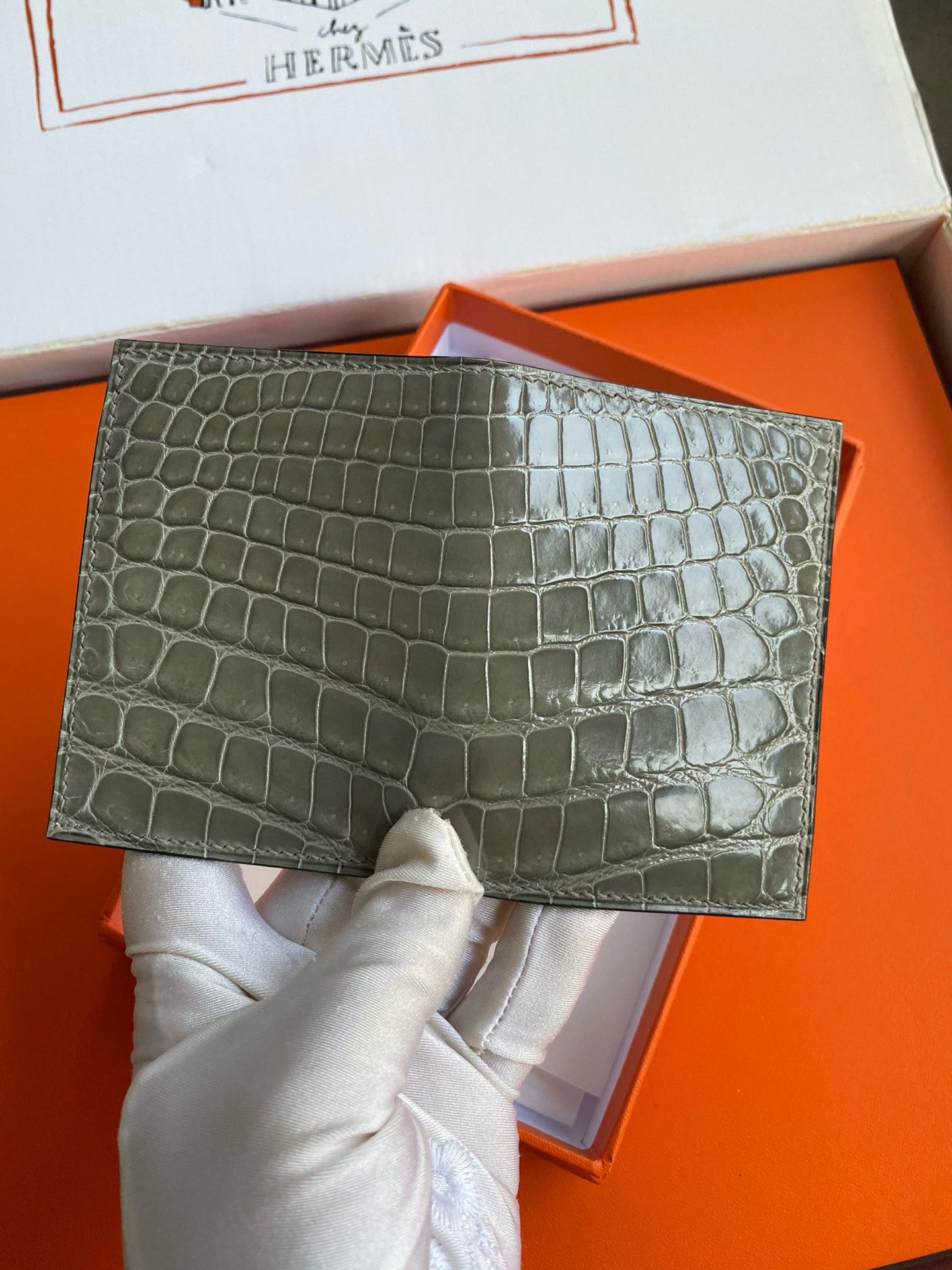 Hermes MC² Euclide Card Holder in Tourterelle Shiny Alligator Leather - Image 7