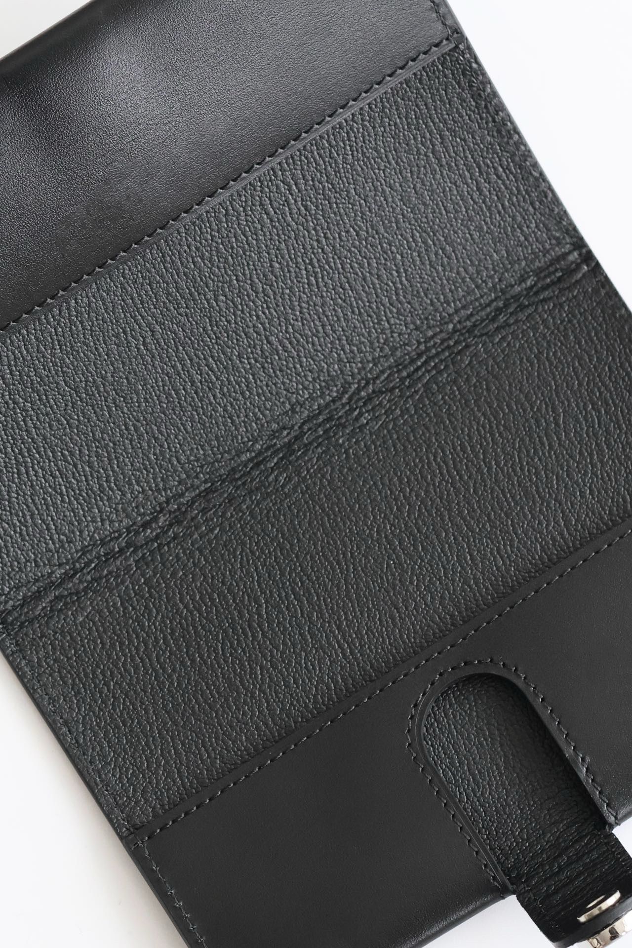 Hermes R.M.S Passport Holder in Black Box Calfskin - Image 10