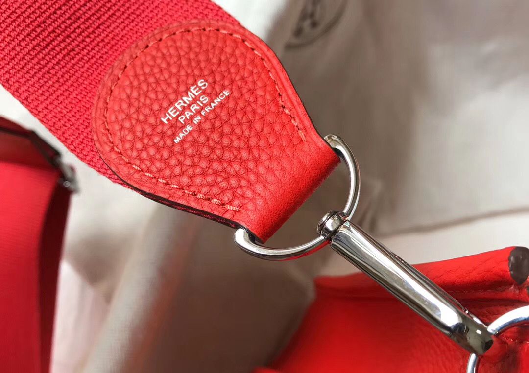 Hermes Evelyne III 29 PM Bag In Red Clemence Leather - Image 7