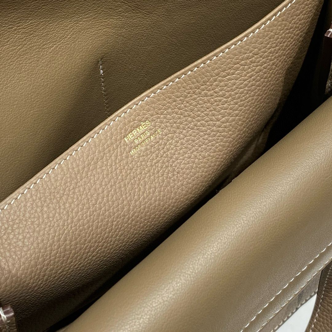 Hermes Halzan 25 Bag in Taupe Clemence Leather - Image 7