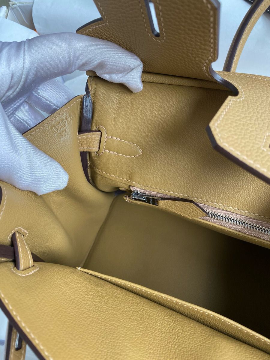 Hermes Birkin 25 Retourne Handmade Bag In Biscuit Clemence Leather - Image 10