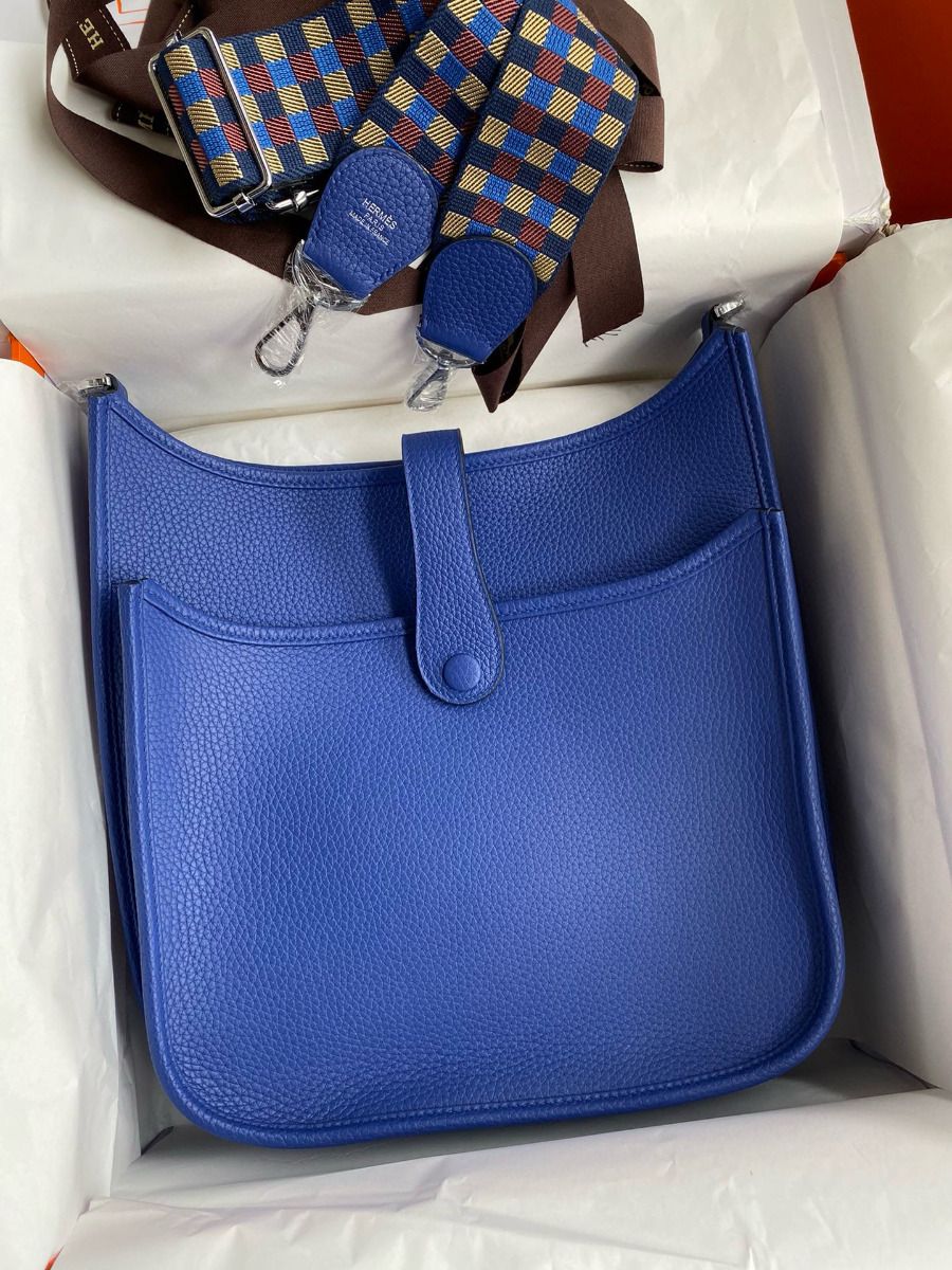 Hermes Evelyne III PM 29 Handmade Bag in Blue Electric Clemence Leather - Image 3