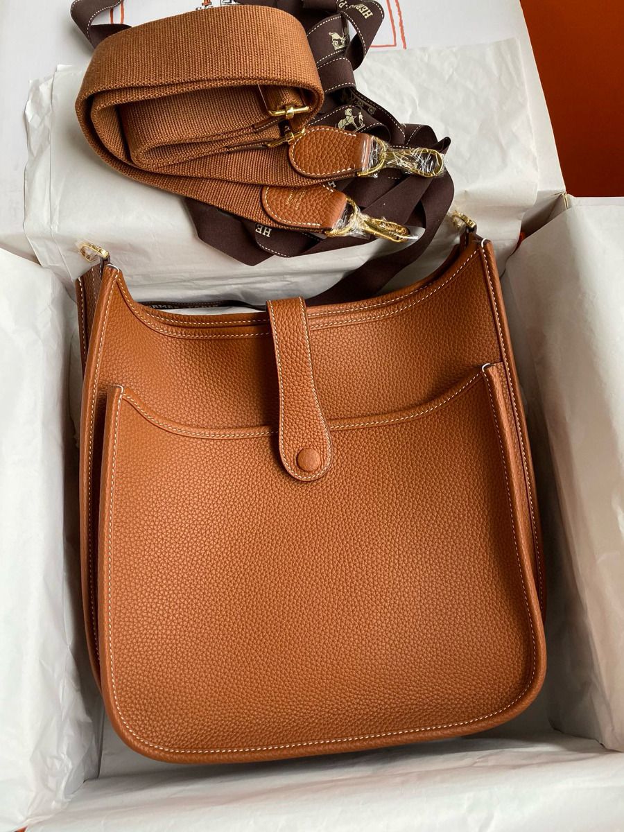 Hermes Evelyne III PM 29 Handmade Bag in Gold Clemence Leather - Image 3