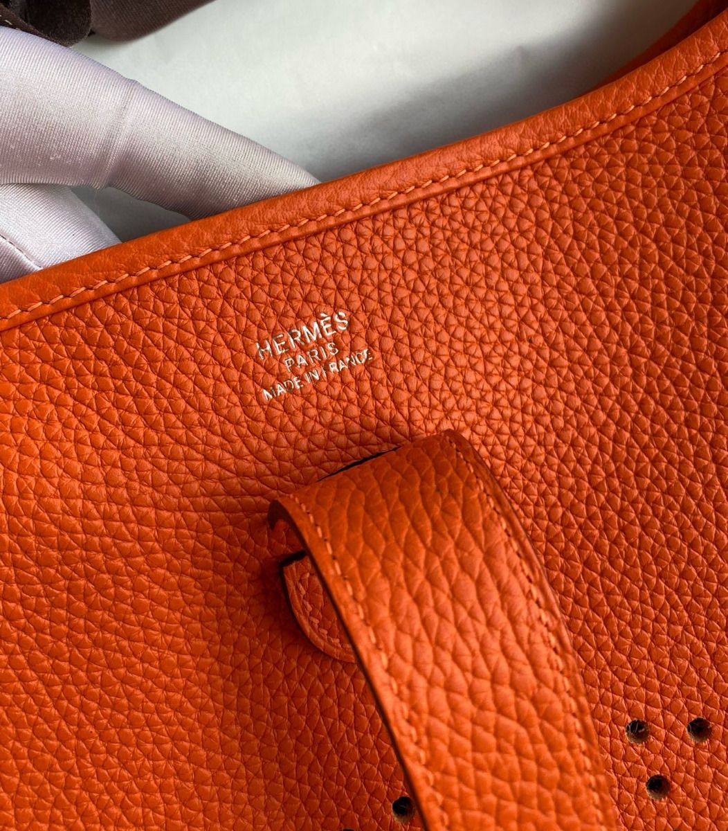 Hermes Evelyne III PM 29 Handmade Bag in Orange Clemence Leather - Image 6