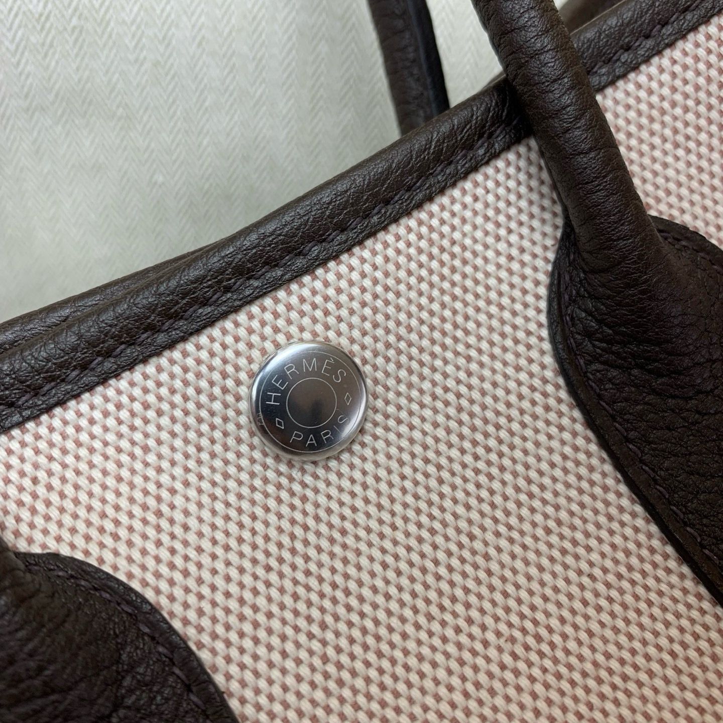 Hermes Neo Garden Party 23 Bag in Canvas and Ebene Negonda Calfskin - Image 7