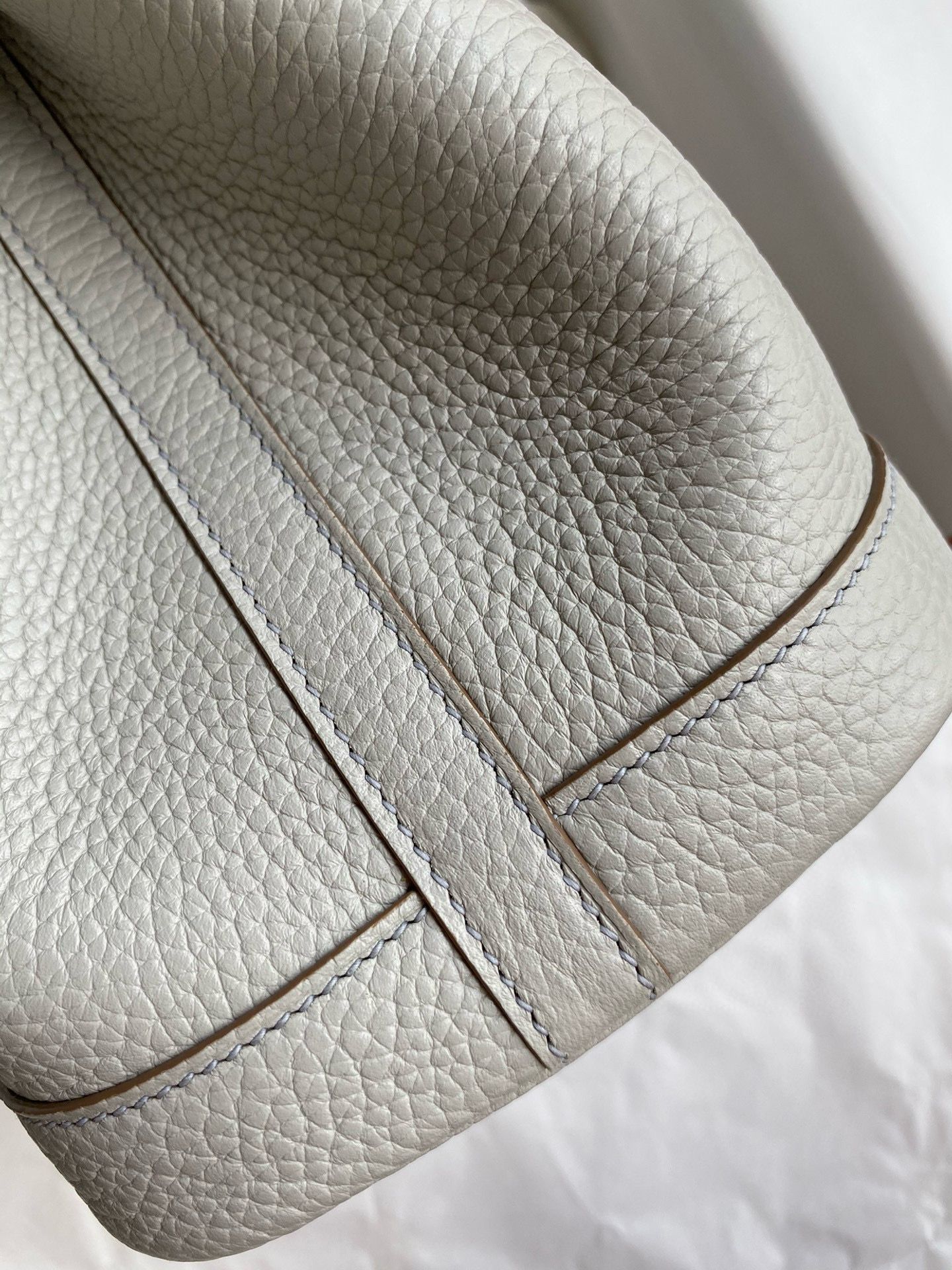 Hermes Garden Party 30 Handmade Bag in Pearl Grey Clemence Leather - Image 6