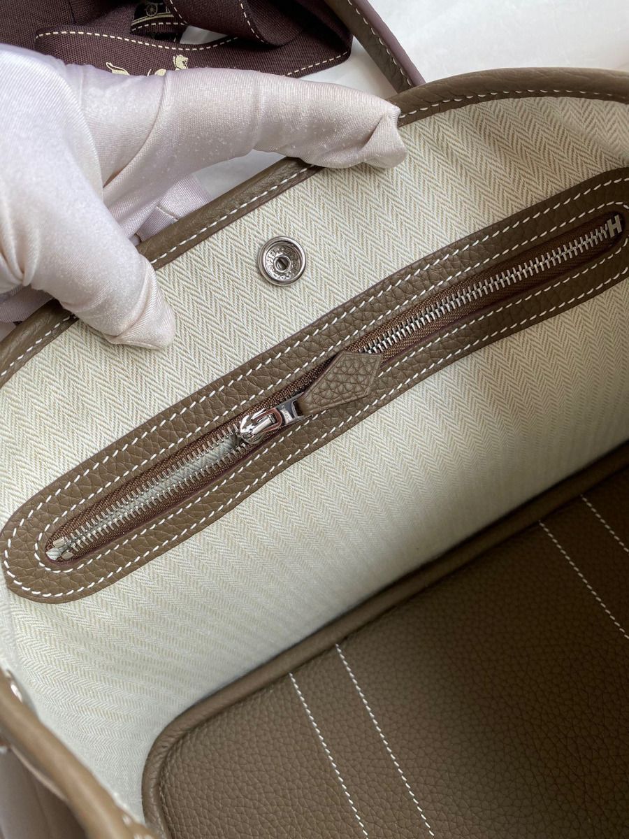 Hermes Garden Party 30 Handmade Bag in Toile and Taupe Leather - Image 9