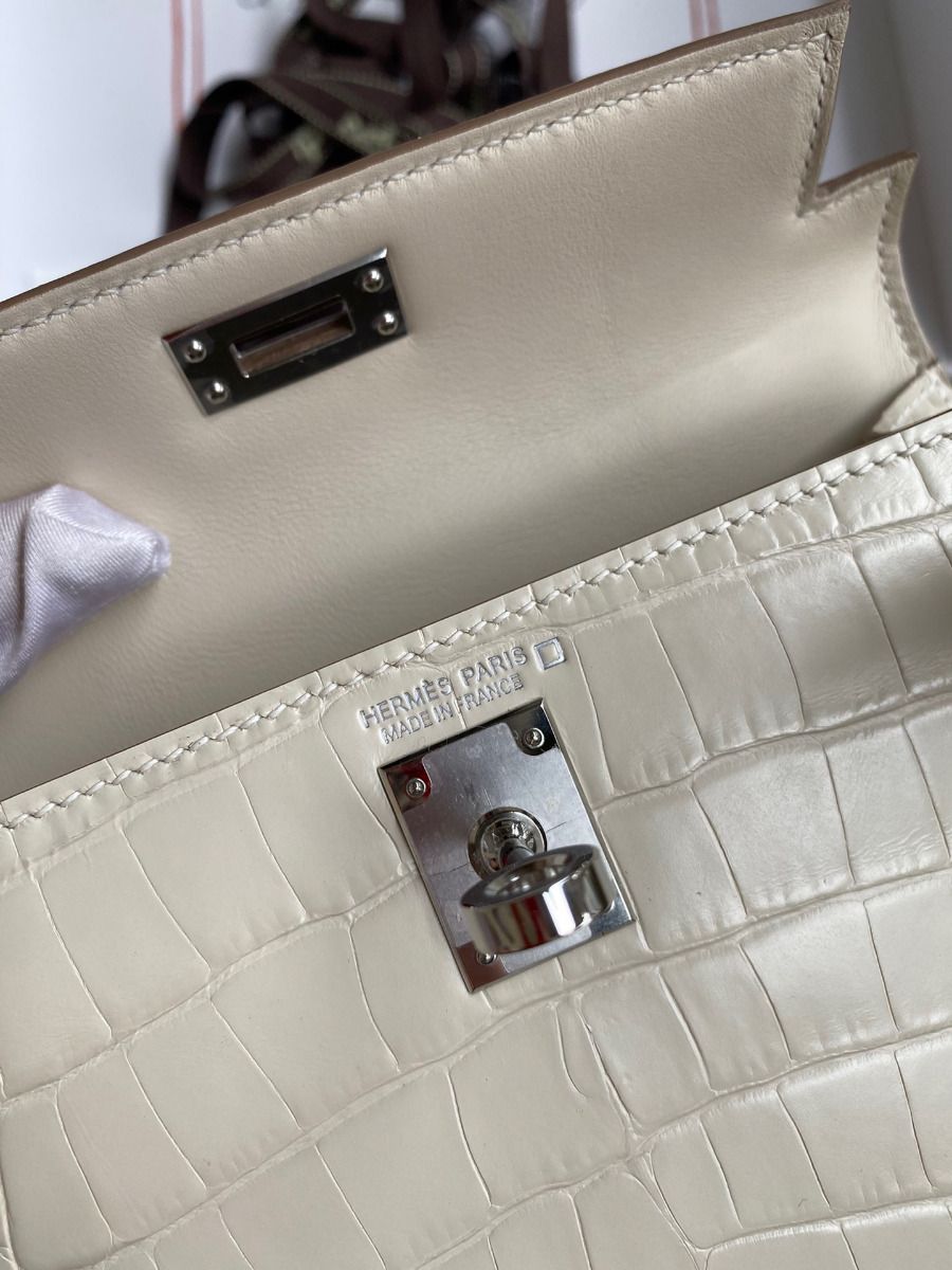 Hermes Kelly Mini II Sellier Handmade Bag In Beton Matte Alligator Leather - Image 9