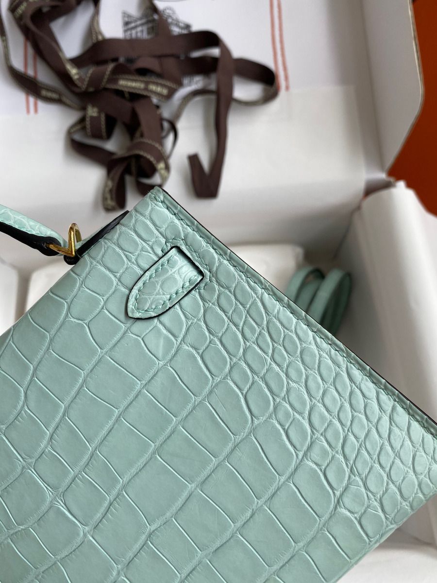 Hermes Kelly Mini II Sellier Handmade Bag In Vert D'eau Matte Alligator Leather - Image 6
