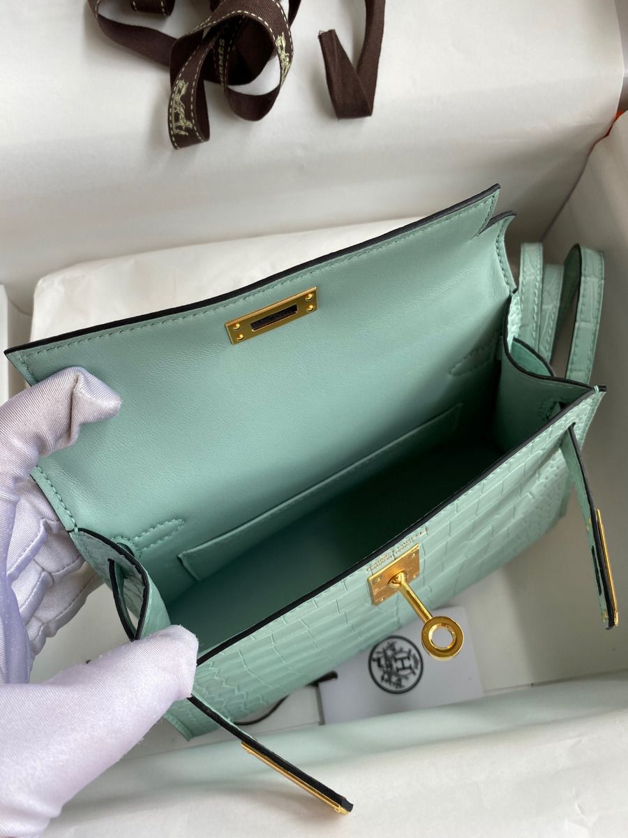 Hermes Kelly Mini II Sellier Handmade Bag In Vert D'eau Matte Alligator Leather - Image 10