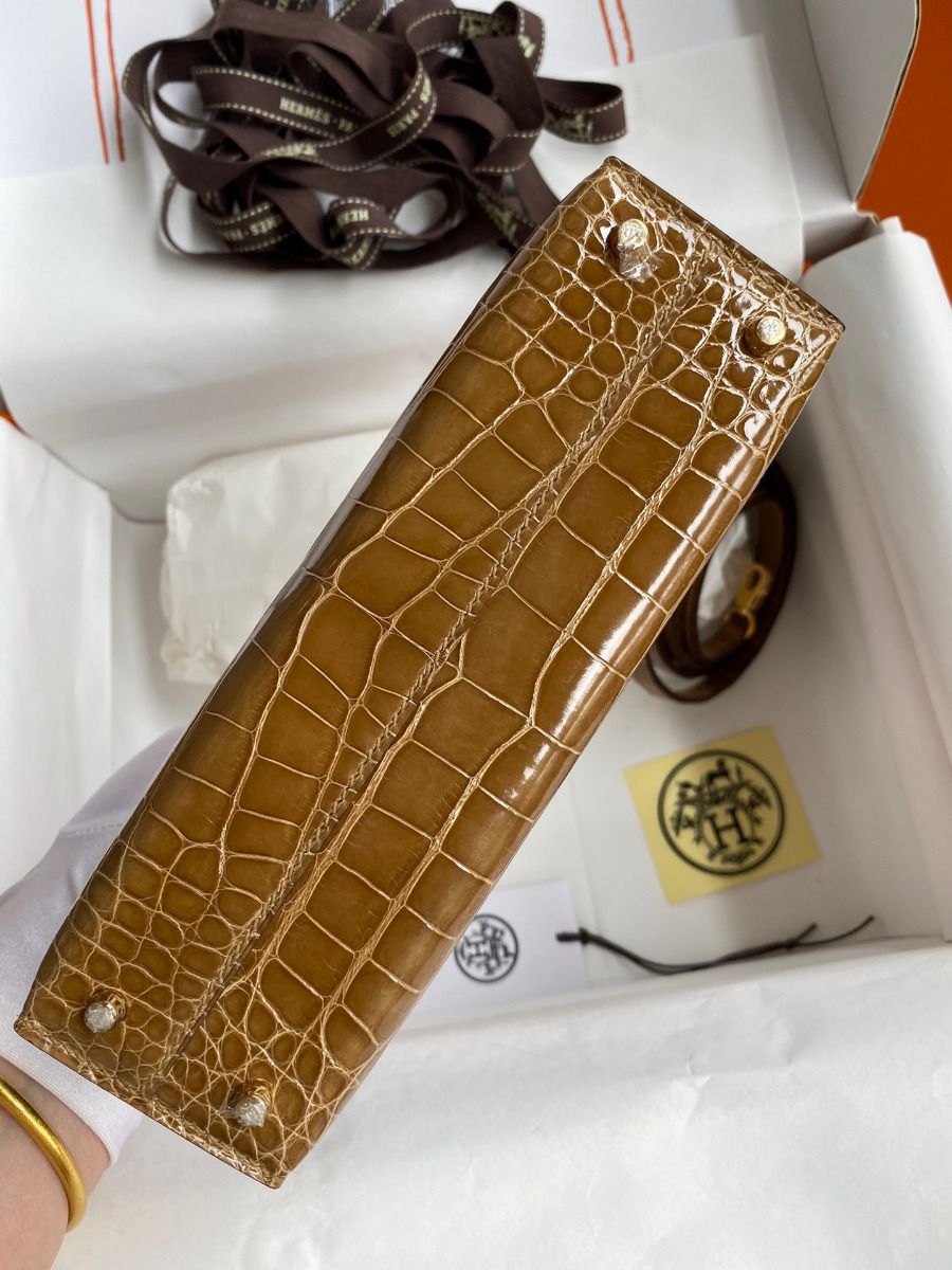 Hermes Kelly Mini II Sellier Handmade Bag In Ficelle Shiny Alligator Leather - Image 4