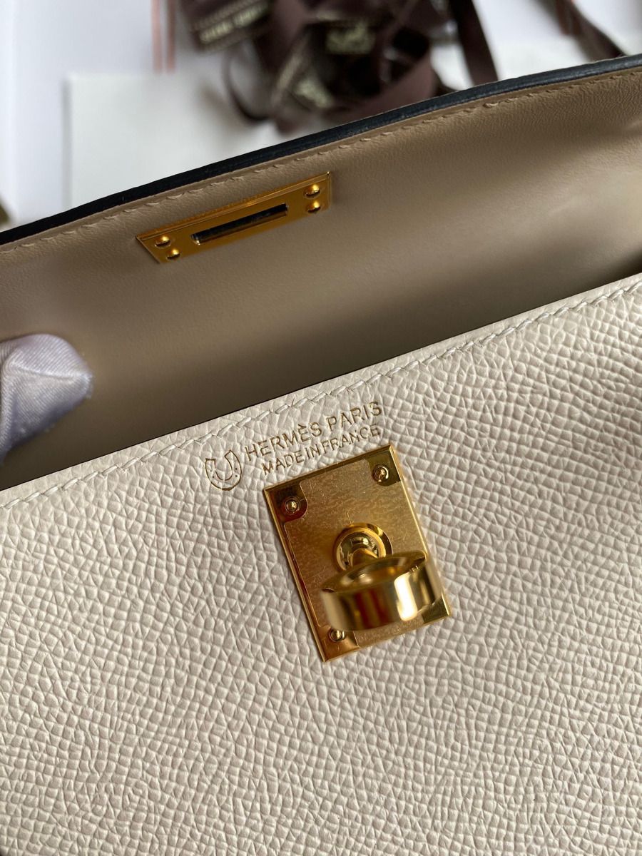 Hermes Kelly Mini II Sellier Bicolor Handmade Bag in Craie and Trench Epsom Calfskin - Image 9